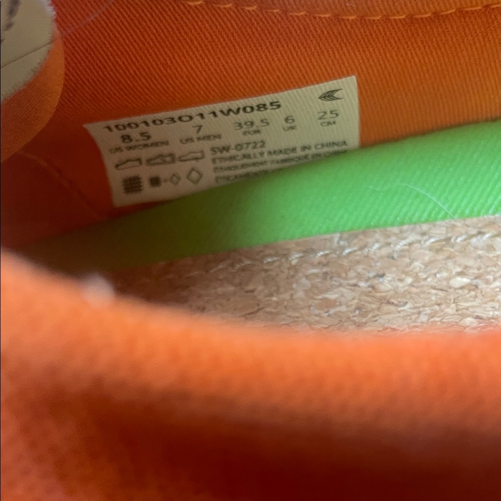 Cariuma  Sneakers - Picture 9 of 10